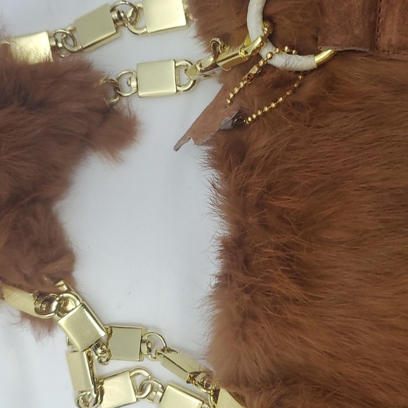Fall in Love Fox Fur Handbag - Picture 4 of 10